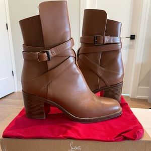 Size 38.5 Christian Louboutin tan leather Karistrap booties